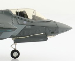 Bild von F-35A Lightning Schweizer Luftwaffe. Hobby Master Modell aus Metall im Massstab 1:72, HA4434.  Die Immatrikulation J-6022 haben wir gewählt, um an das Beschaffungsjahr des Kaufvertrags zu erinnern. VORANKÜNDIGUNG, LIEFERBAR CA. ANFANG JUNI  2023